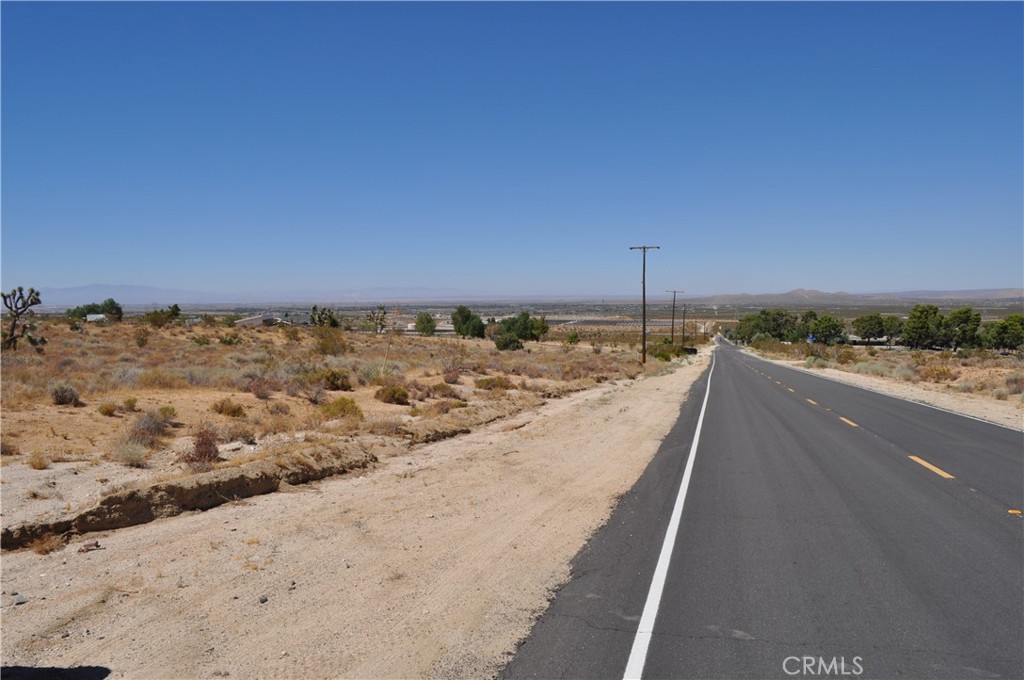 0 VAC/121 STE(PAV)/VIC AVE W