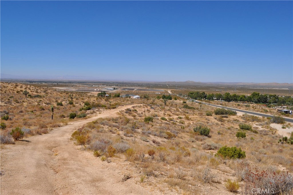 0 VAC/121 STE(PAV)/VIC AVE W