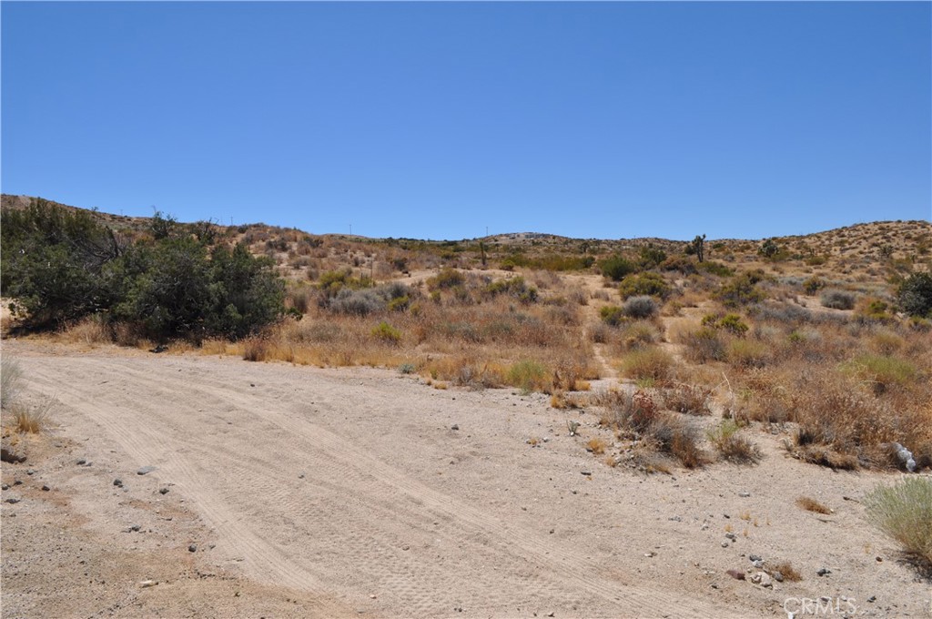 0 VAC/121 STE(PAV)/VIC AVE W