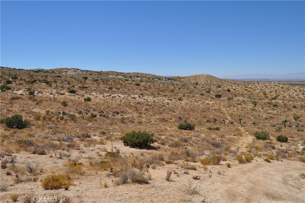 0 VAC/121 STE(PAV)/VIC AVE W