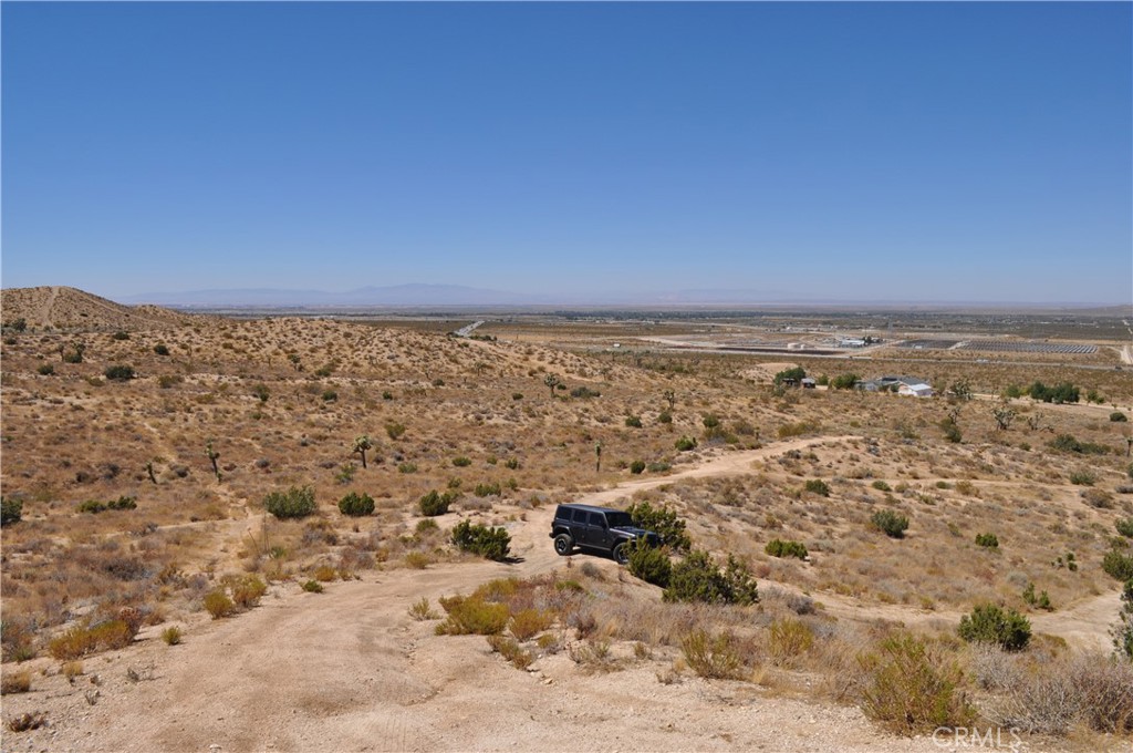 0 VAC/121 STE(PAV)/VIC AVE W