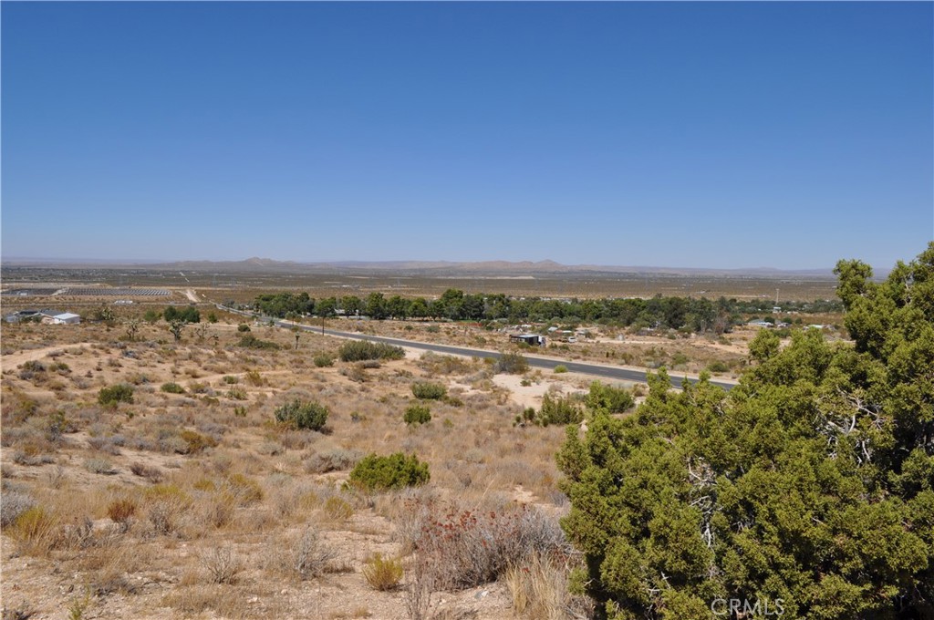 0 VAC/121 STE(PAV)/VIC AVE W