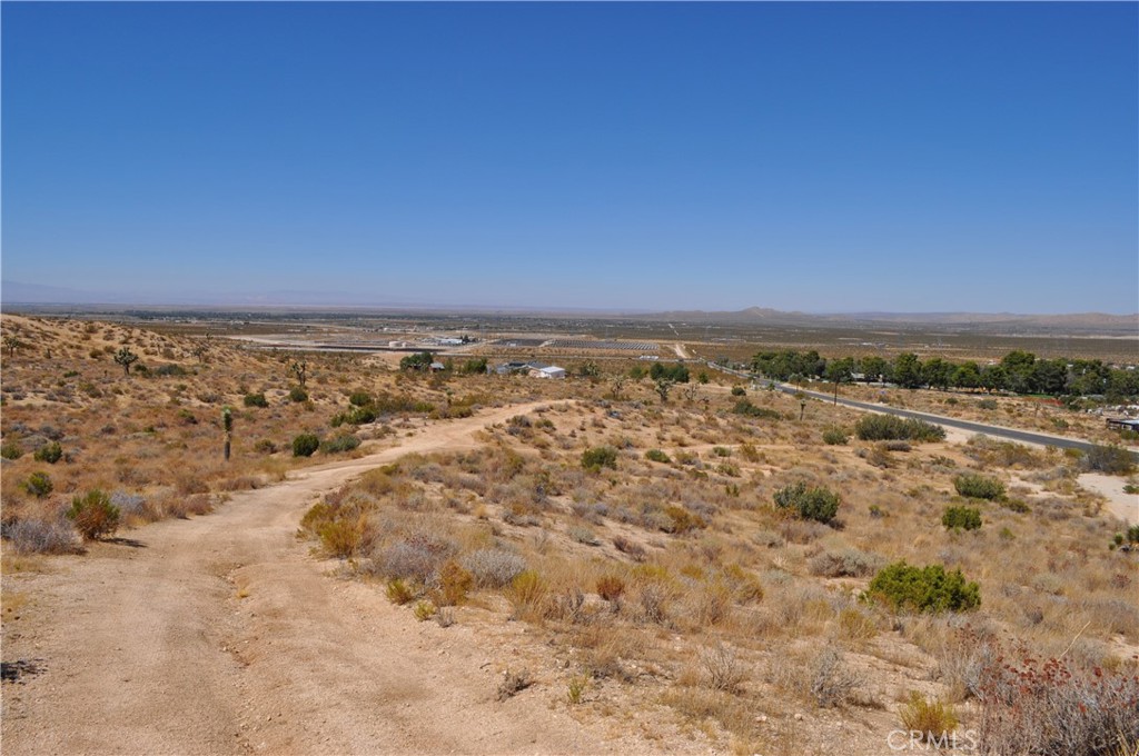 0 VAC/121 STE(PAV)/VIC AVE W