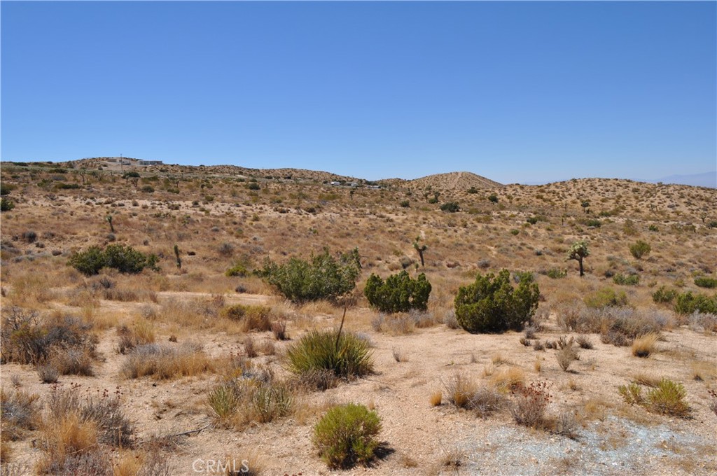 0 VAC/121 STE(PAV)/VIC AVE W