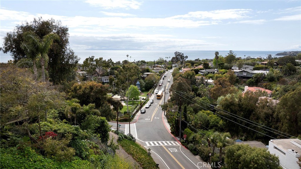 815 Bluebird Canyon Drive