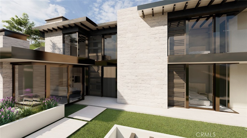 815 Bluebird Canyon Drive