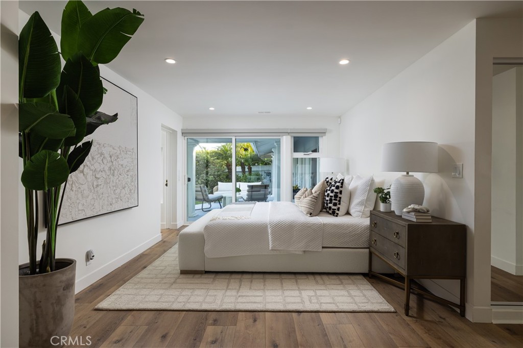 1007 White Sails Way