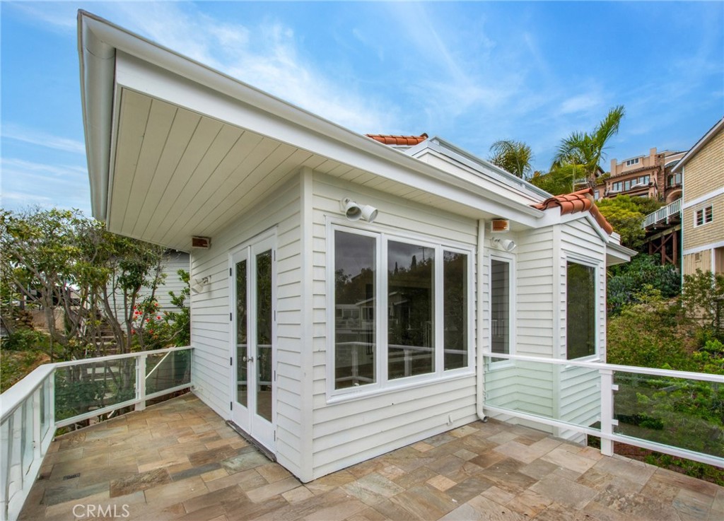 2163 Crestview Drive