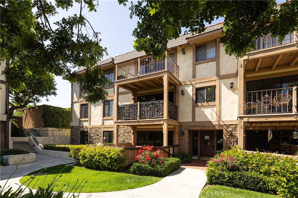 3665 S Bear Street K