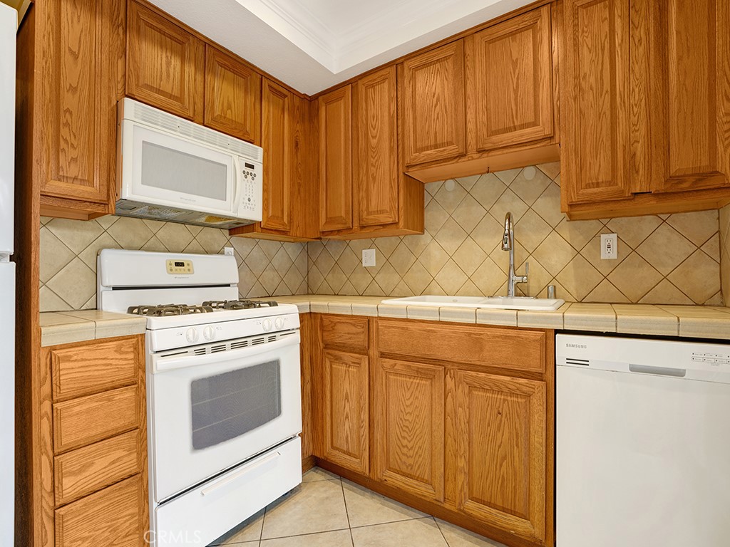 16879 Bluewater Lane 25