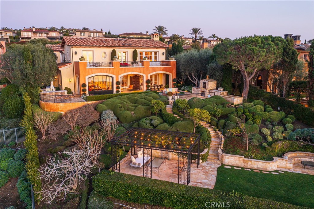 5 Pelican Vista Drive