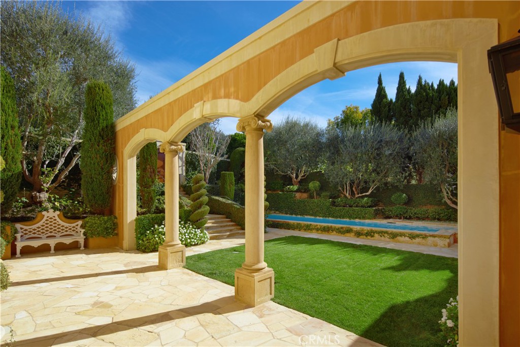 5 Pelican Vista Drive
