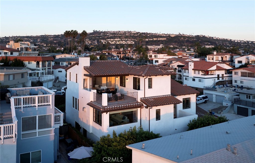 508 Avenida Victoria