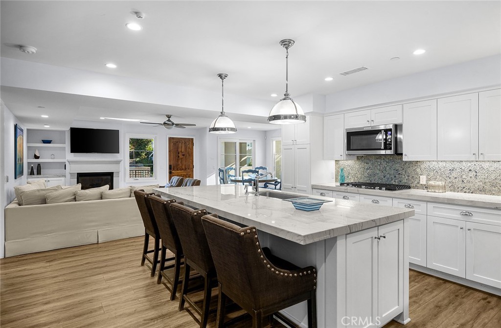 508 Avenida Victoria