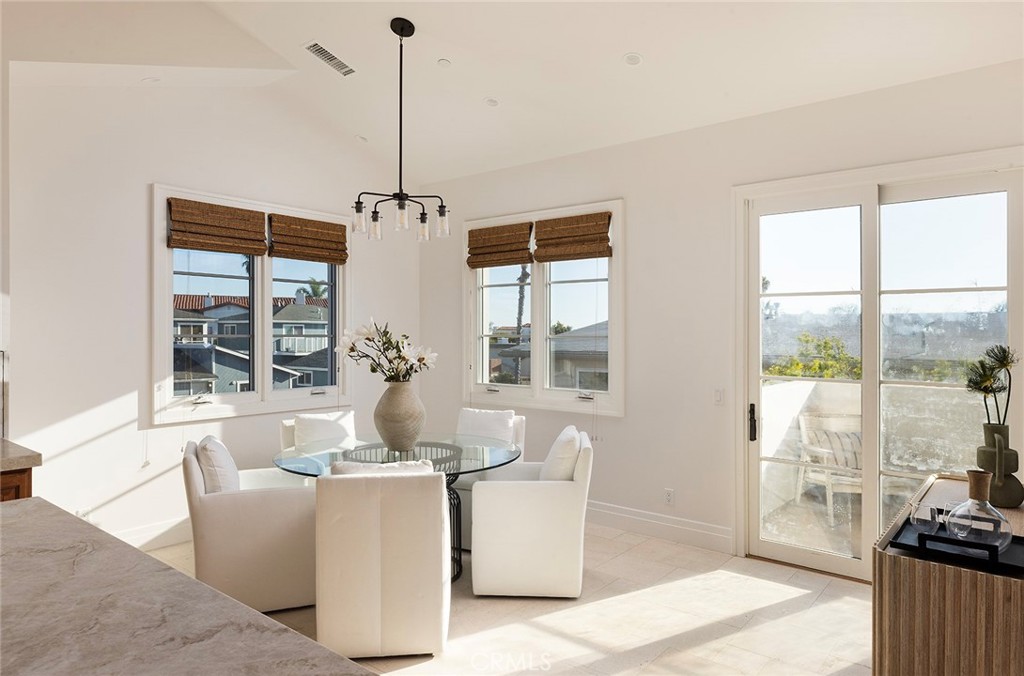 508 Avenida Victoria