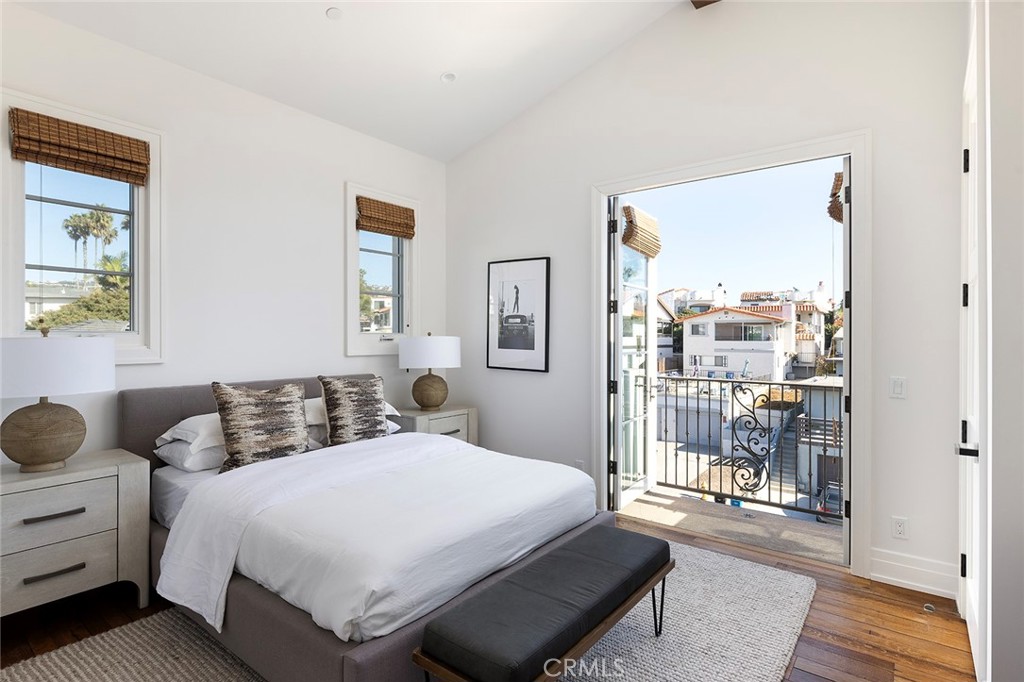 508 Avenida Victoria