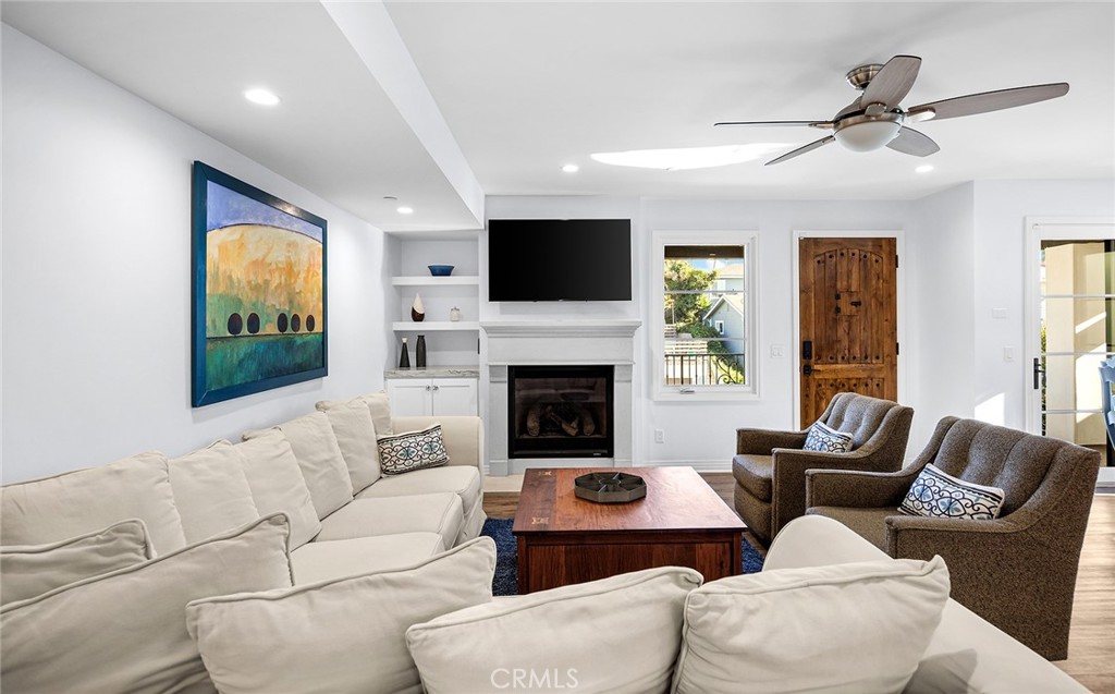 508 Avenida Victoria