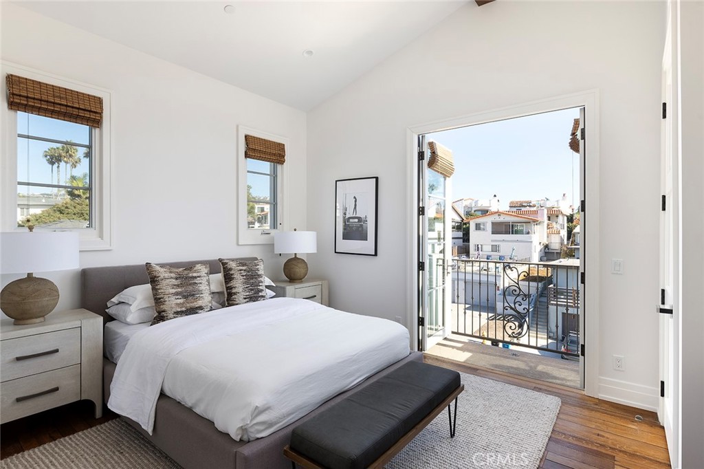 508 Avenida Victoria
