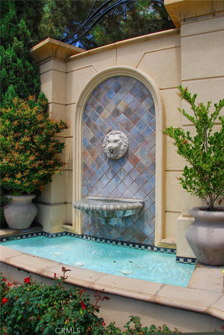 2457 Watermarke Place