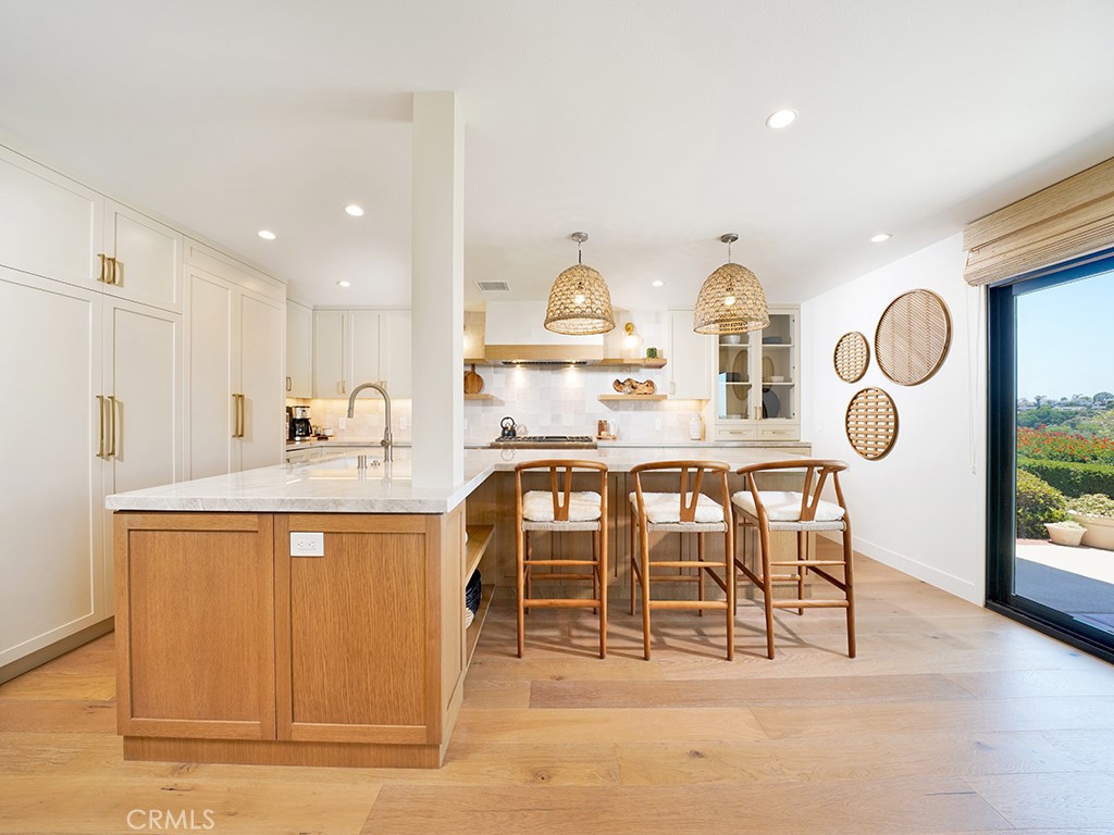 305 Avenida Cerritos