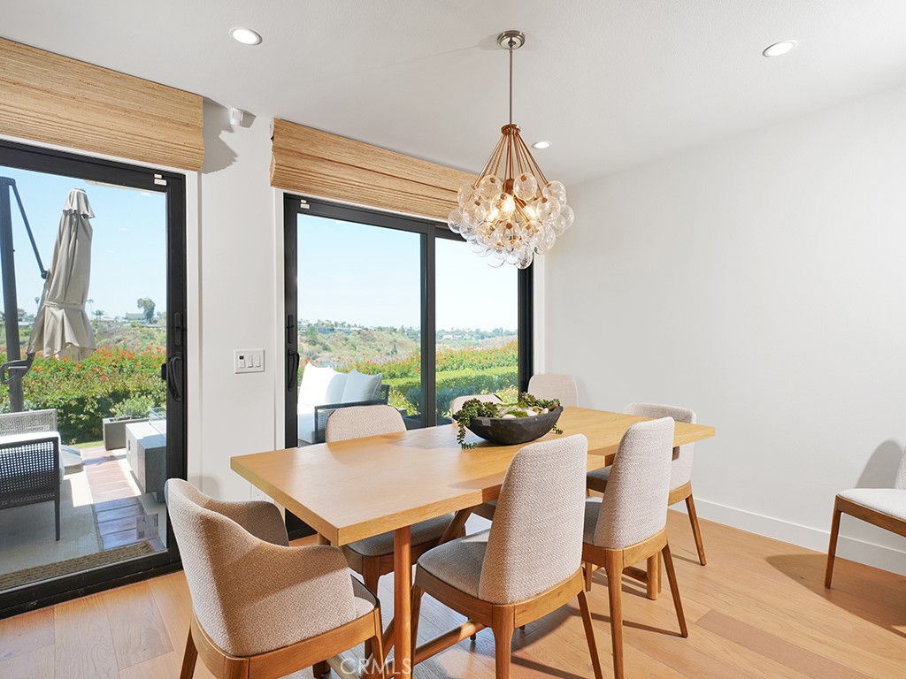 305 Avenida Cerritos