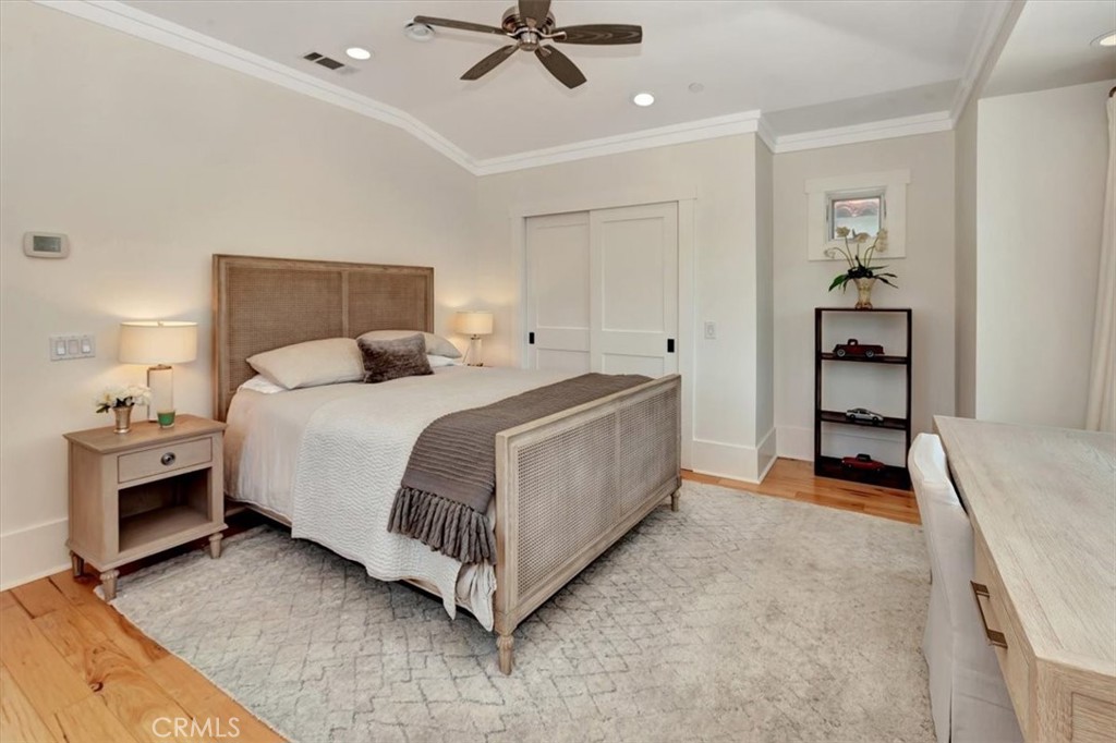 57 Savona Walk