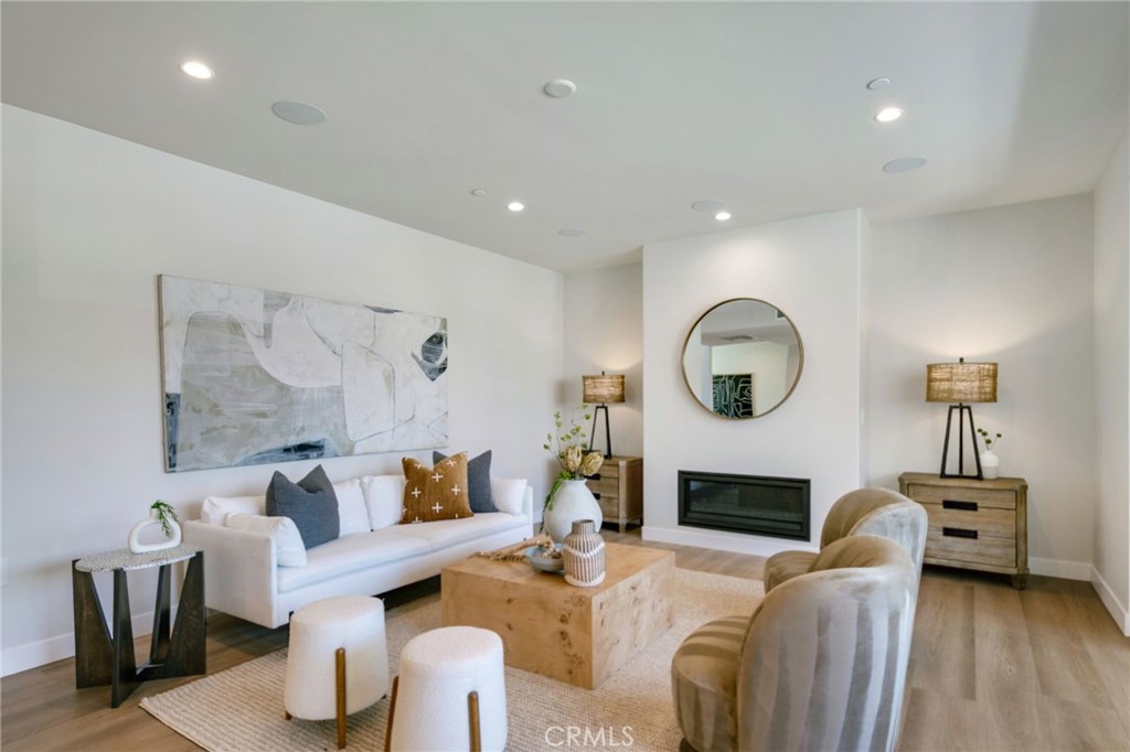 501 Elena Lane B