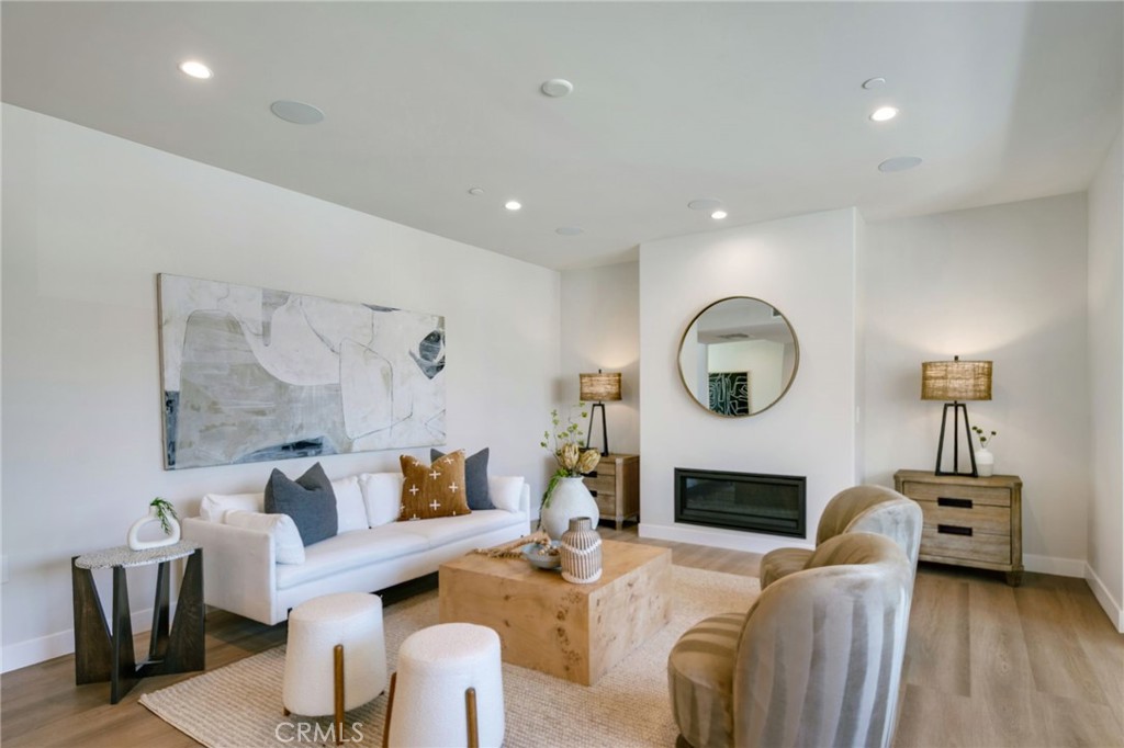 501 Elena Lane B