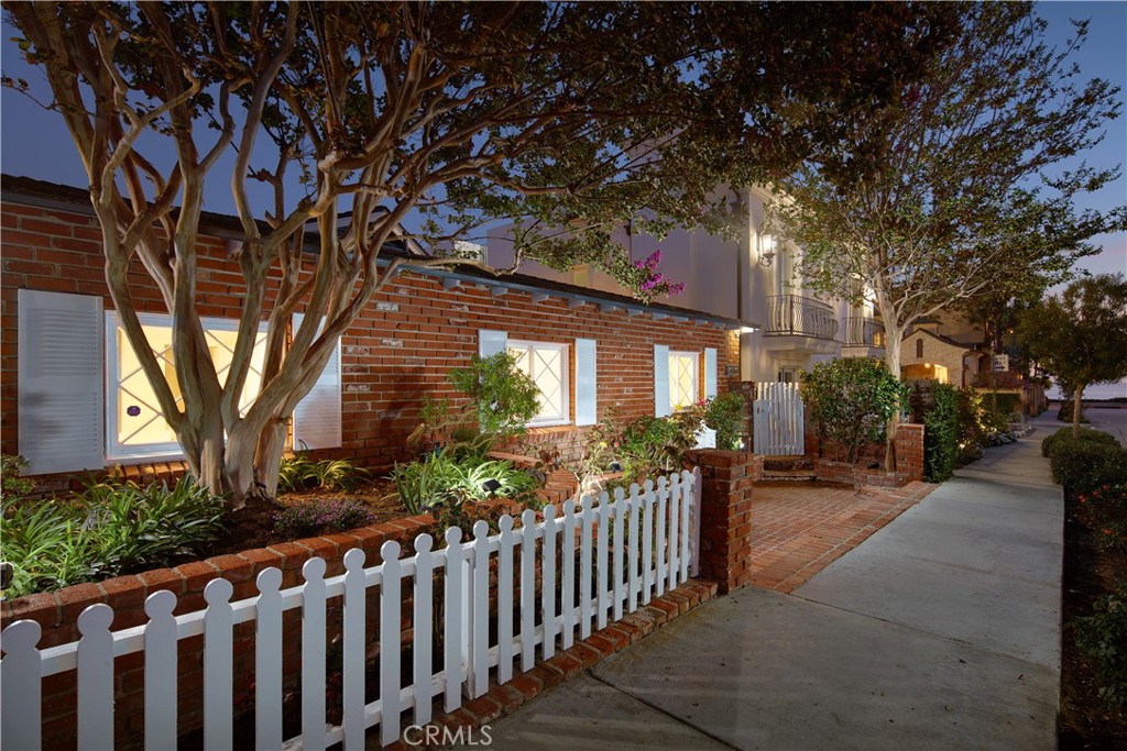 216 Poppy Avenue
