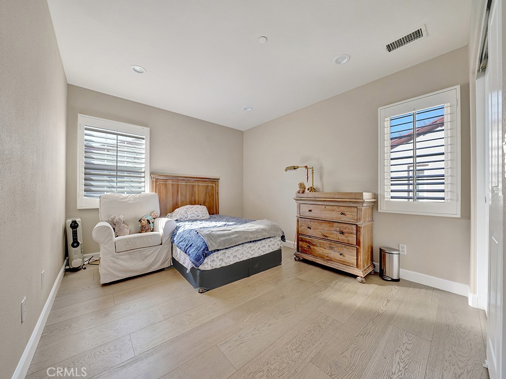 24 Arborside