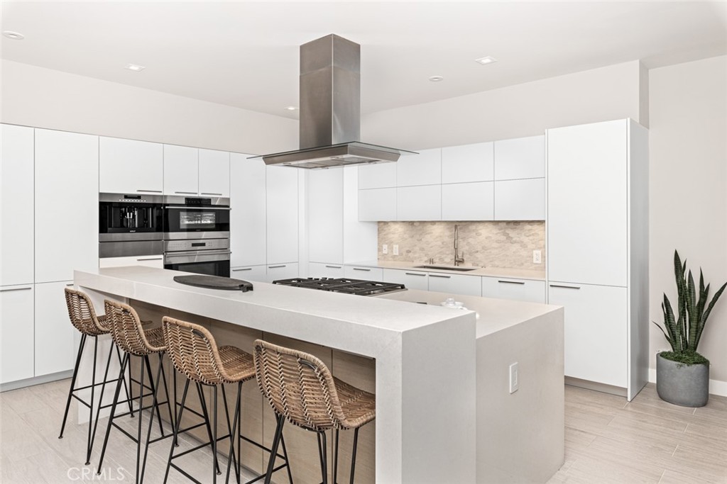 2280 Newport Boulevard 203