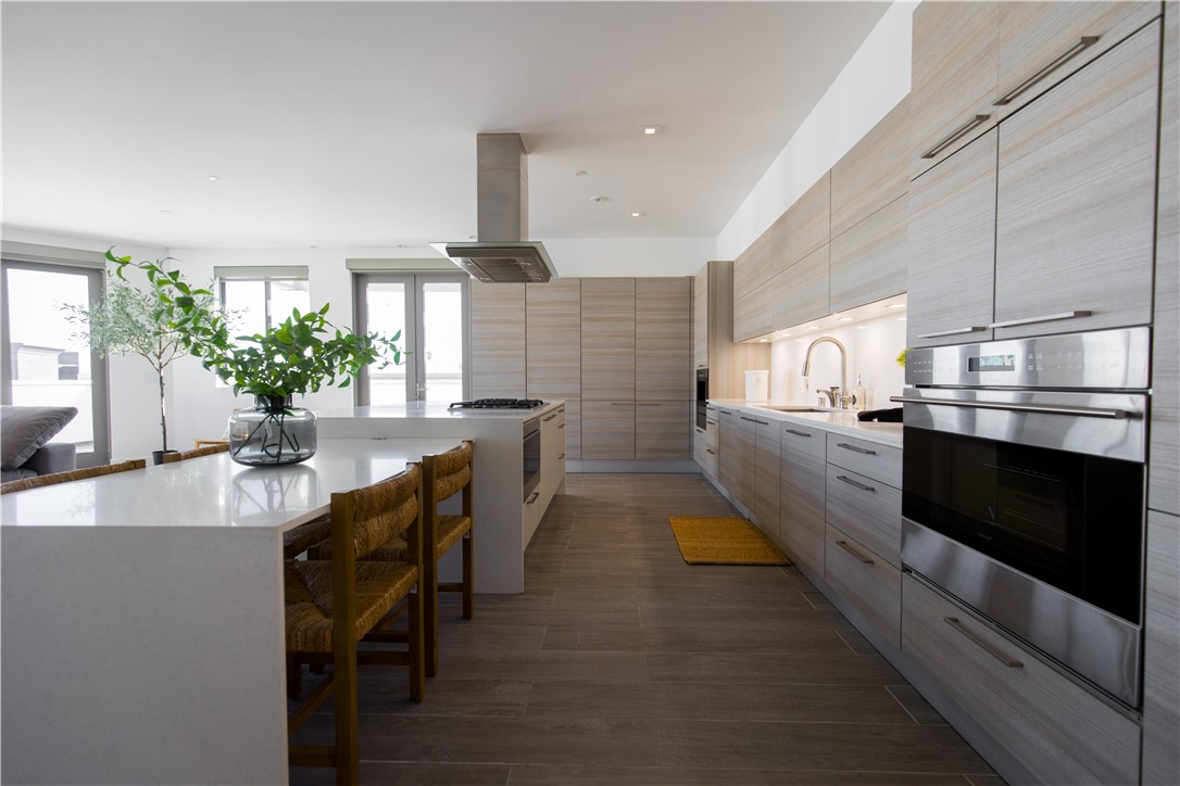 2210 Newport Boulevard 302