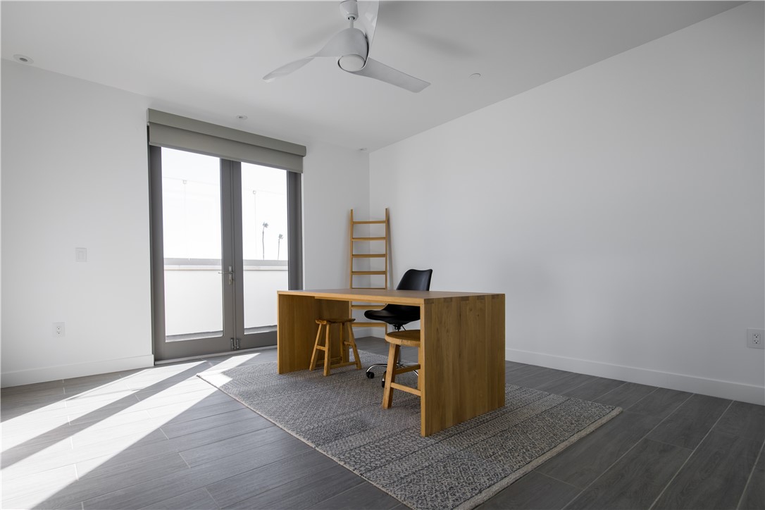 2210 Newport Boulevard 302