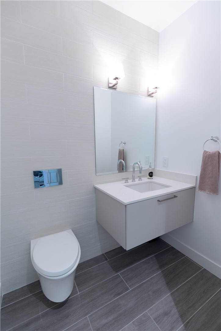 2210 Newport Boulevard 302