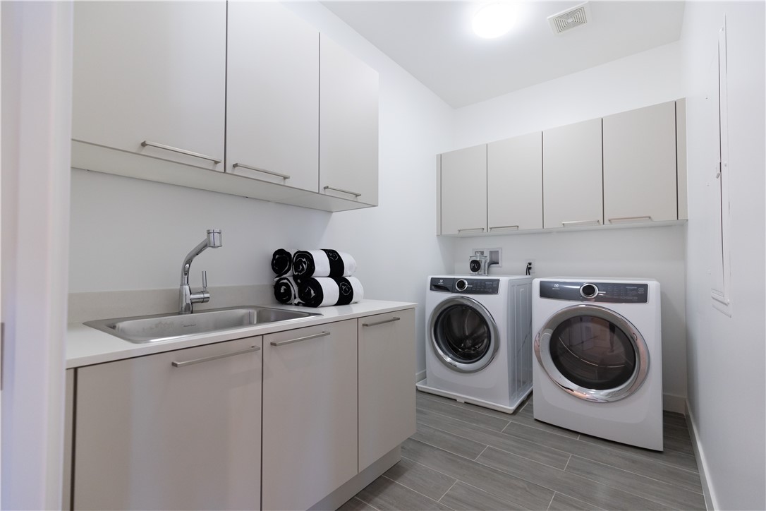 2210 Newport Boulevard 302