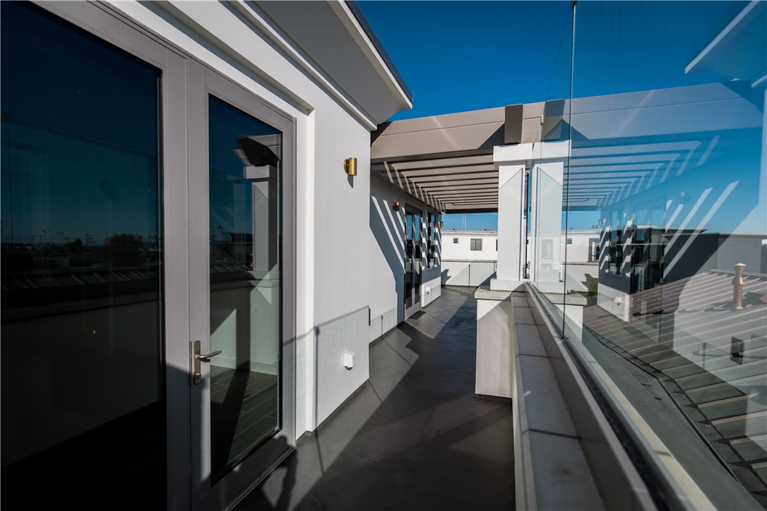 2210 Newport Boulevard 302