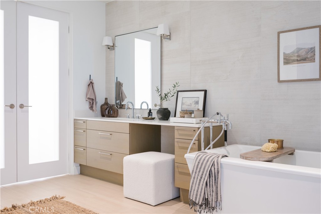 2230 Newport Boulevard 301