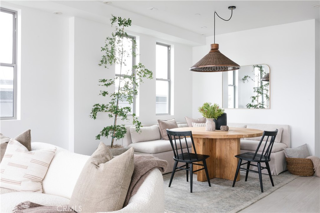 2230 Newport Boulevard 301