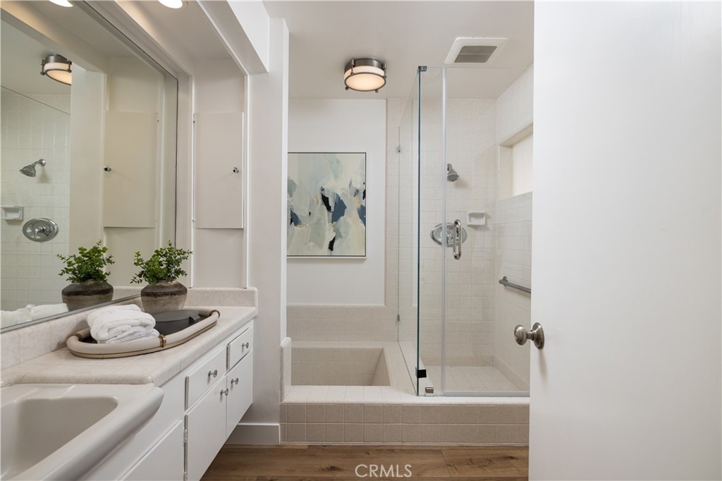 1007 White Sails Way