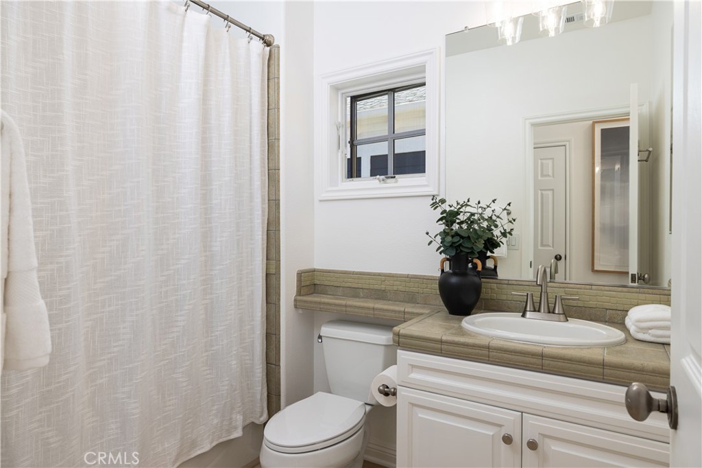 2545 Bungalow Place #12