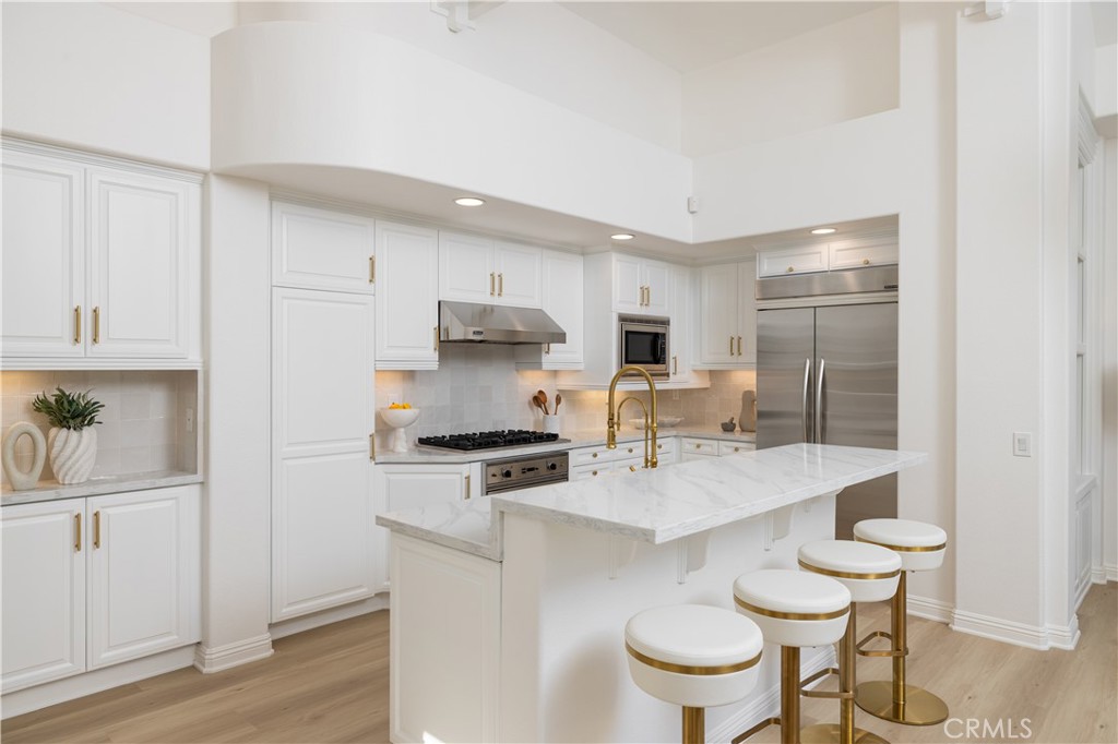 2545 Bungalow Place #12