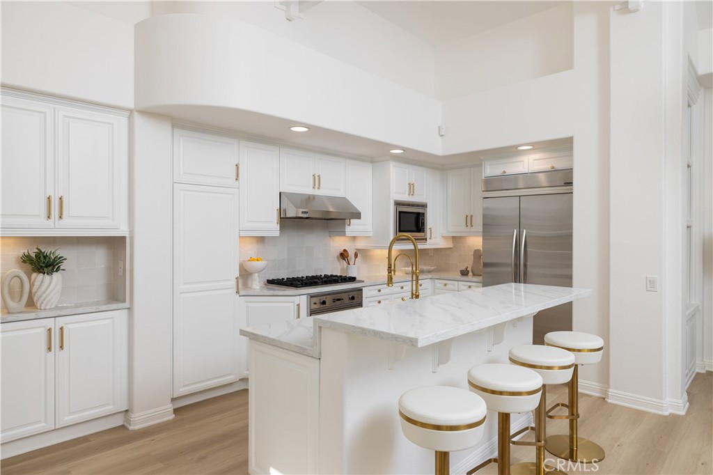 2545 Bungalow Place #12