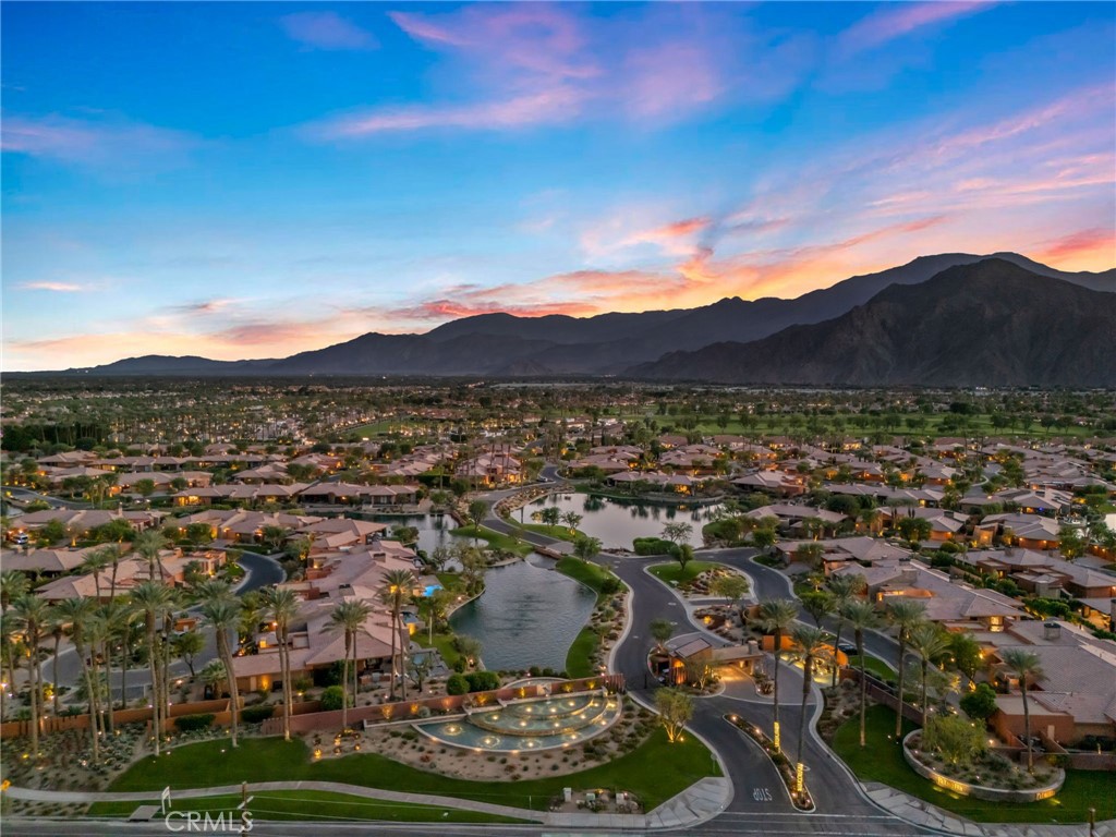 50075 Camino Privado