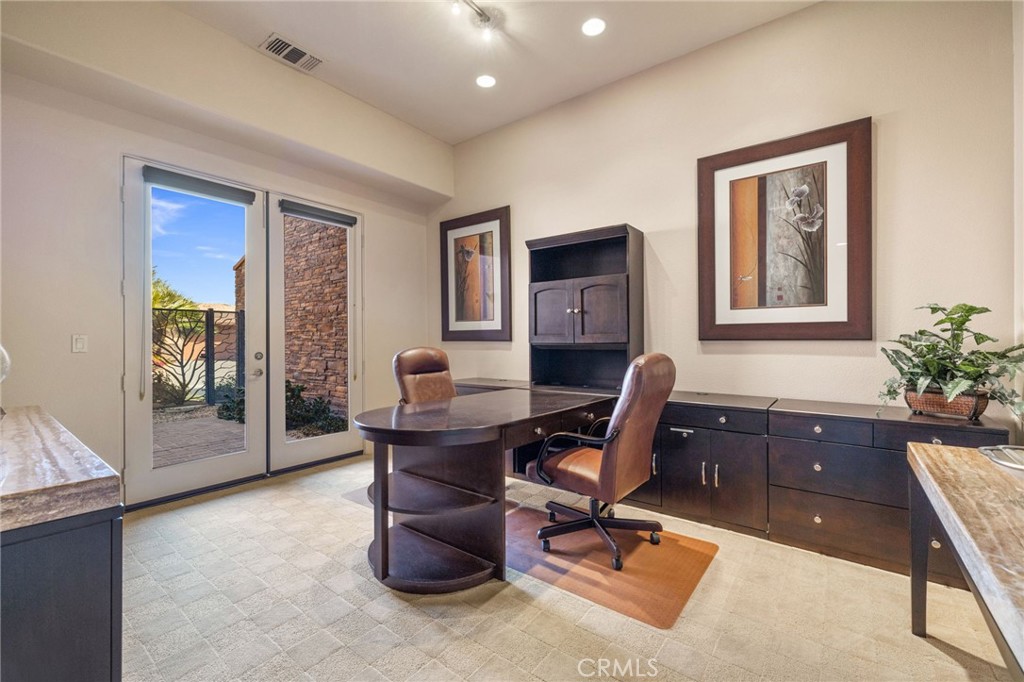 50075 Camino Privado