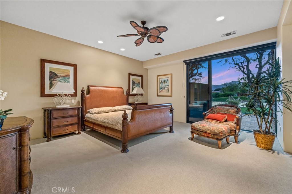 50075 Camino Privado