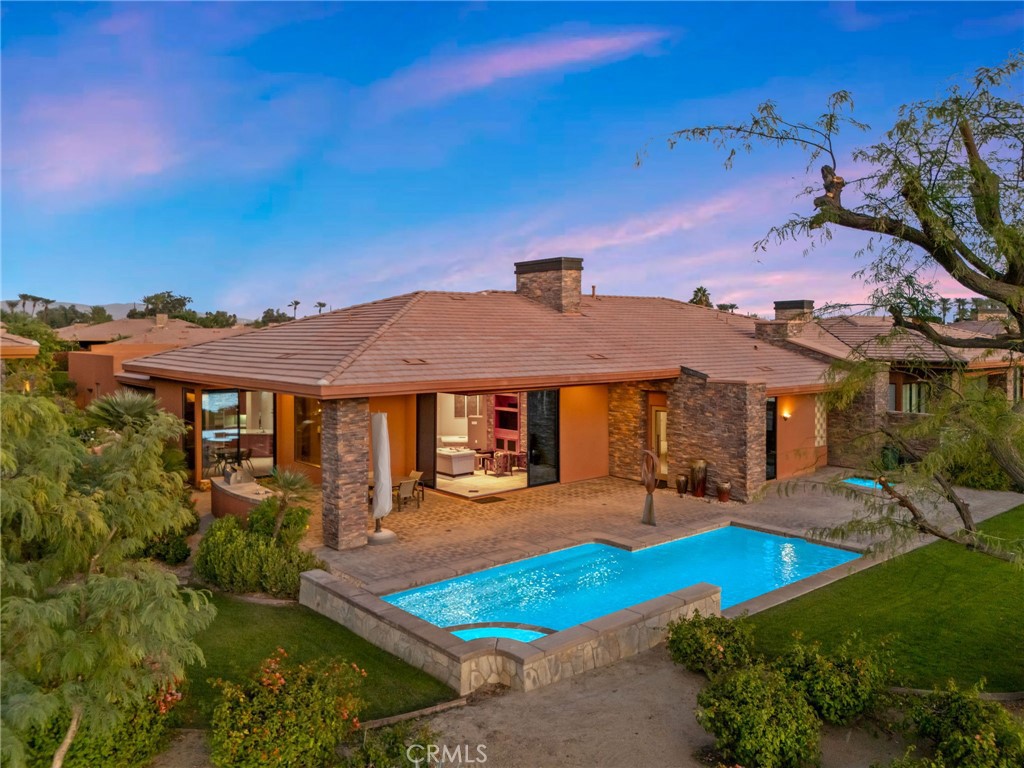 50075 Camino Privado