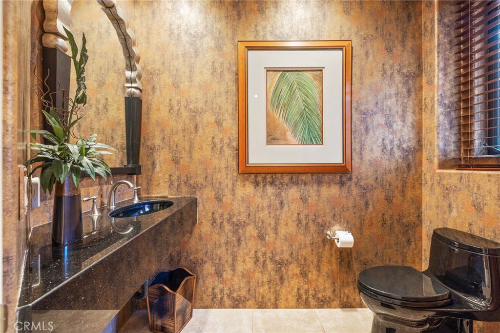 50075 Camino Privado