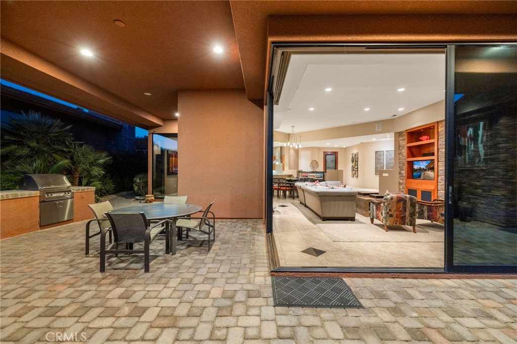 50075 Camino Privado