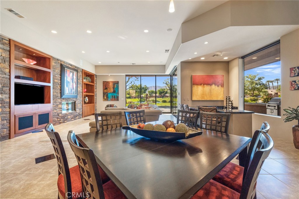 50075 Camino Privado