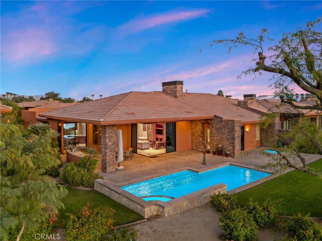 50075 Camino Privado